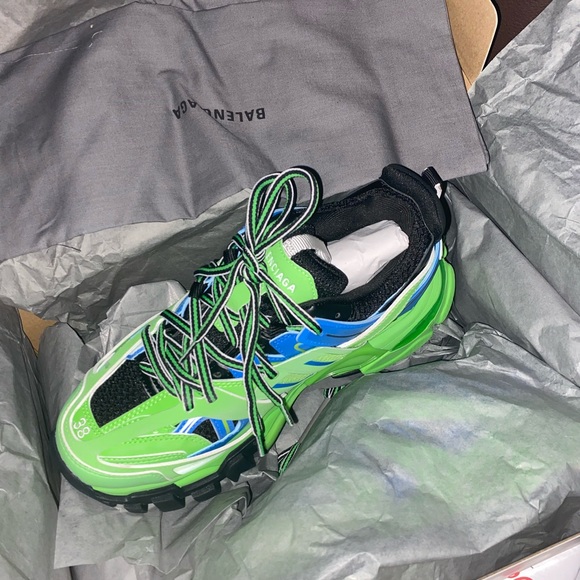 Balenciaga Track size 38 (women’s 8) Brand New. - Picture 2 of 2